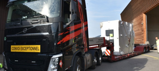 Camion transportant la nouvelle chaudière
