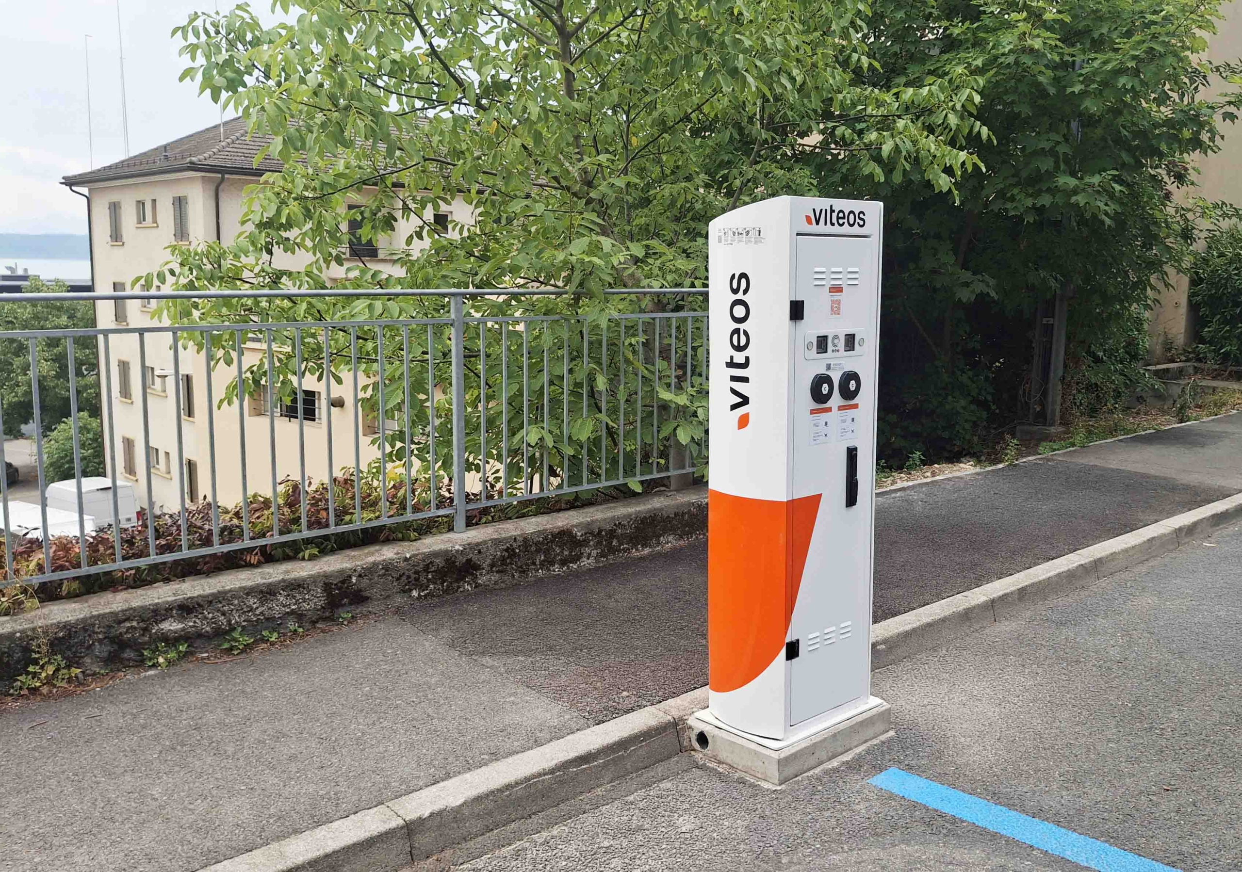 borne de recharge publique à Neuchâtel